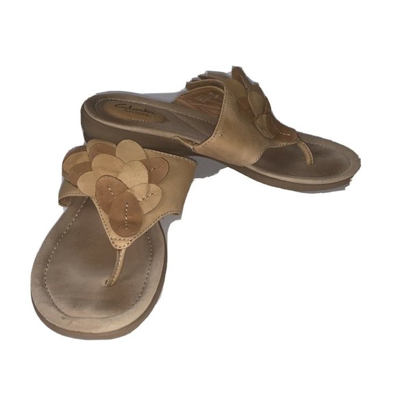 Clarks | Shoes | Clarks Artisan Petal Leaf Leather Flip Flop Sandals Sz